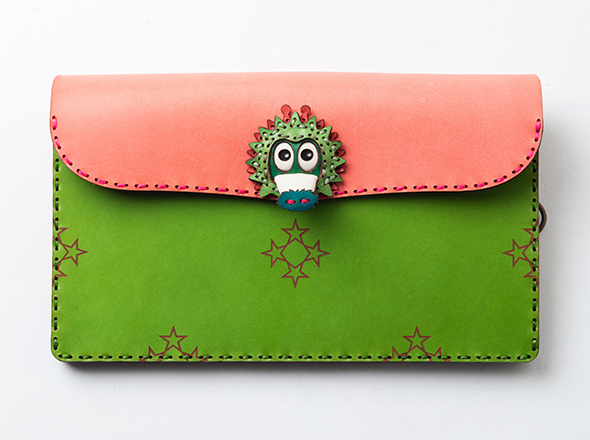 ＯＪＡＧＡ　ＤＥＳＩＧＮ　広島東洋カープ　［　スラィリー　］　ブックサイズウォレット