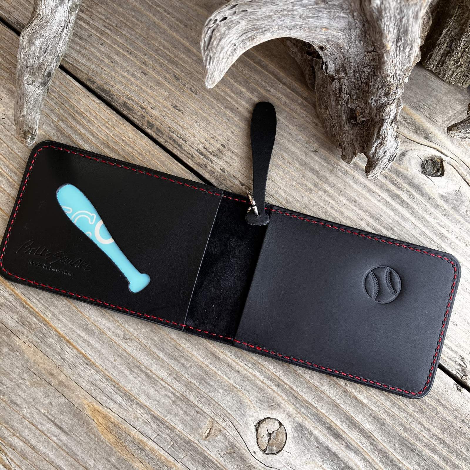 【広島ジビエレザー×カープ】コラボ鹿革ＩＤカード＆パスケース　ブラック