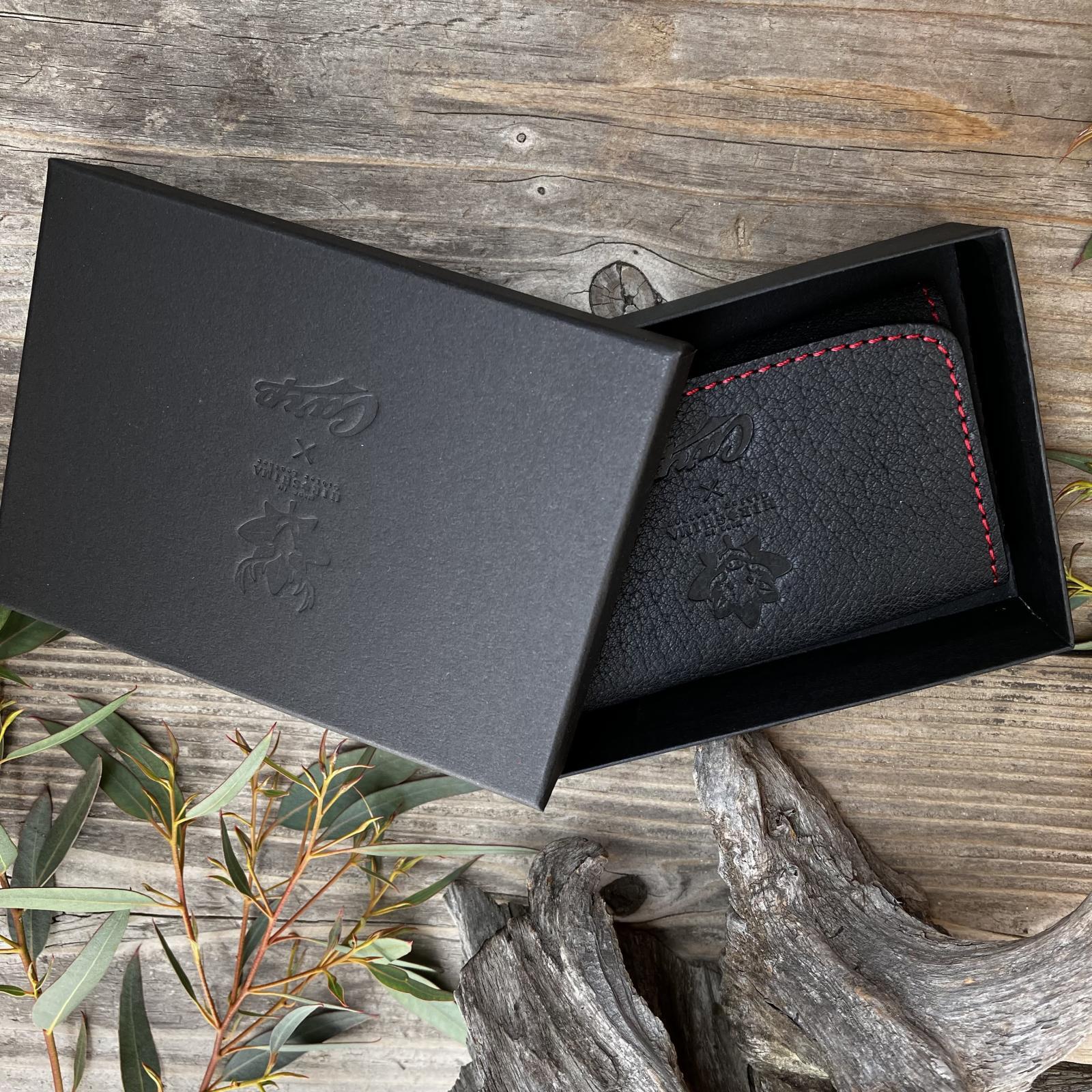 【広島ジビエレザー×カープ】コラボ猪革名刺入れ ブラック