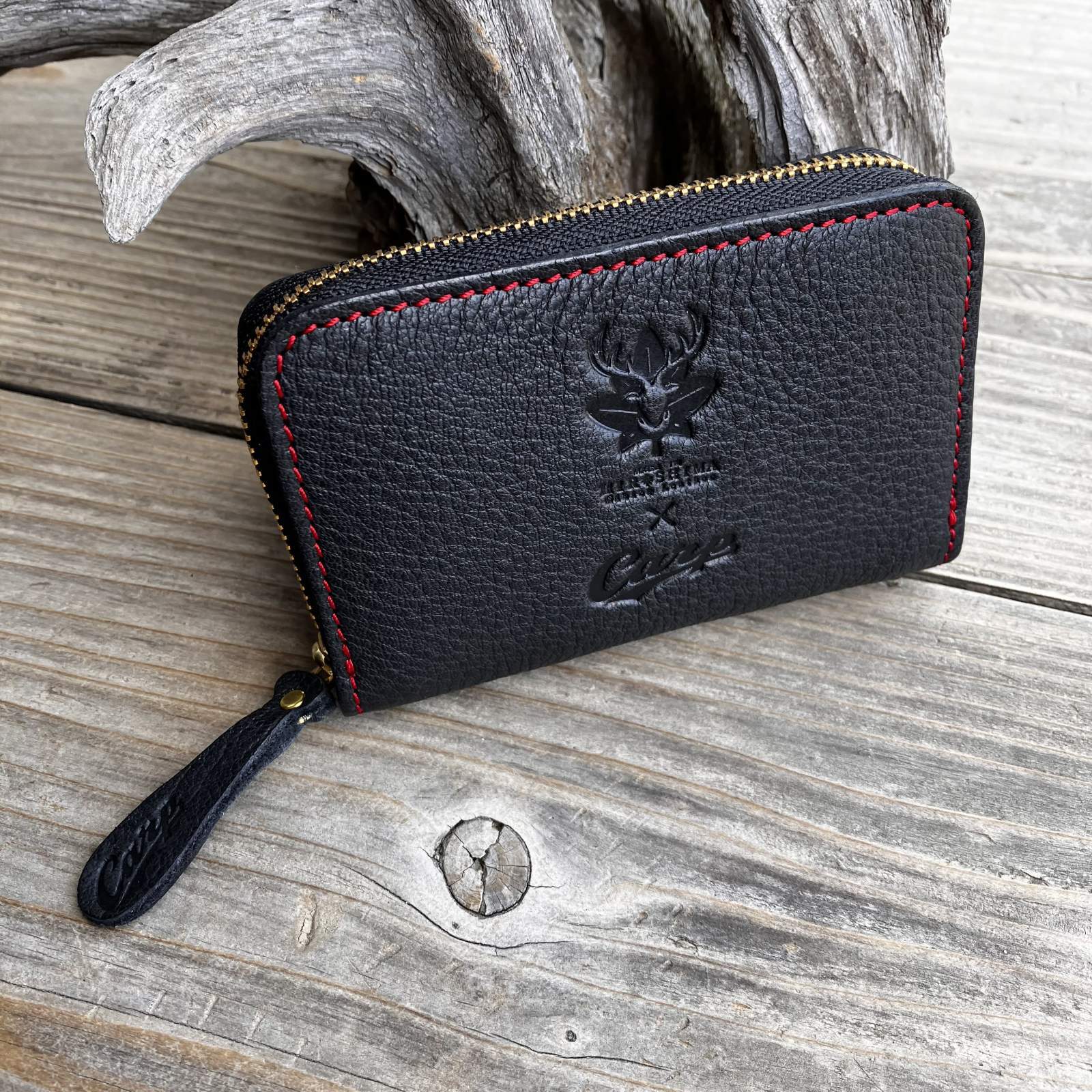 【広島ジビエレザー×カープ】コラボ　鹿革ラウンドファスナーミニウォレット　ブラック