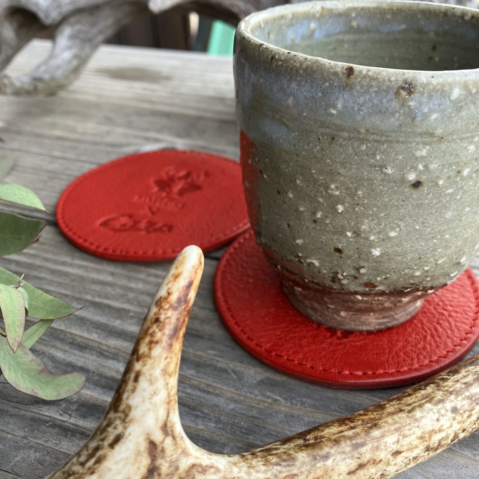 【広島ジビエレザー×カープ】コラボ鹿革コースター　鹿ロゴ